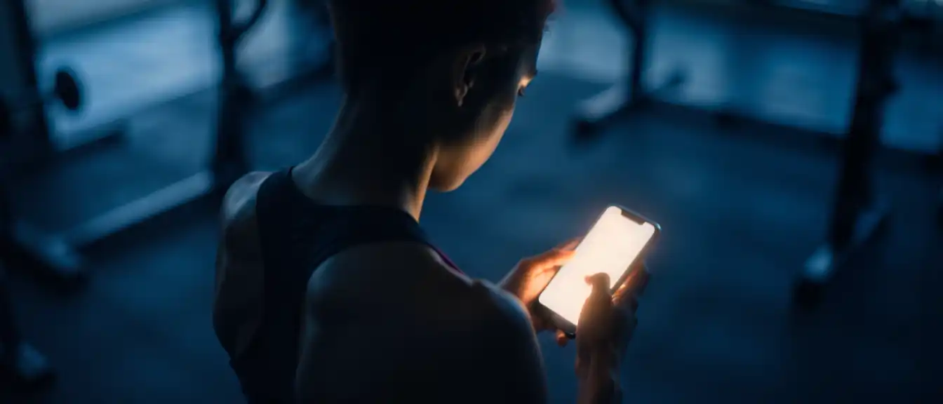 Цифровой наставник в кармане: как нейросети меняют подход к тренировкам в DDX Fitness