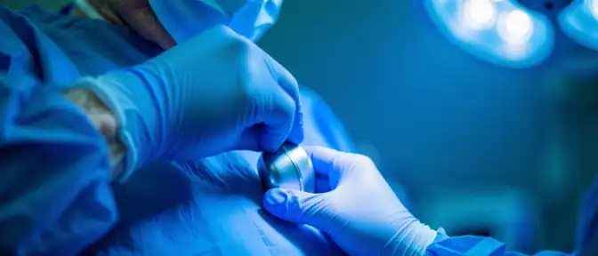 Сердце на сверхдолгой дистанции: столичные хирурги вернули ритм жизни ветерану 103 лет